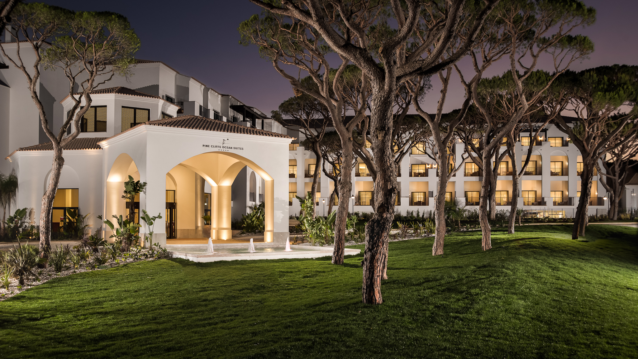 Atlantic resort setting in the Algarve