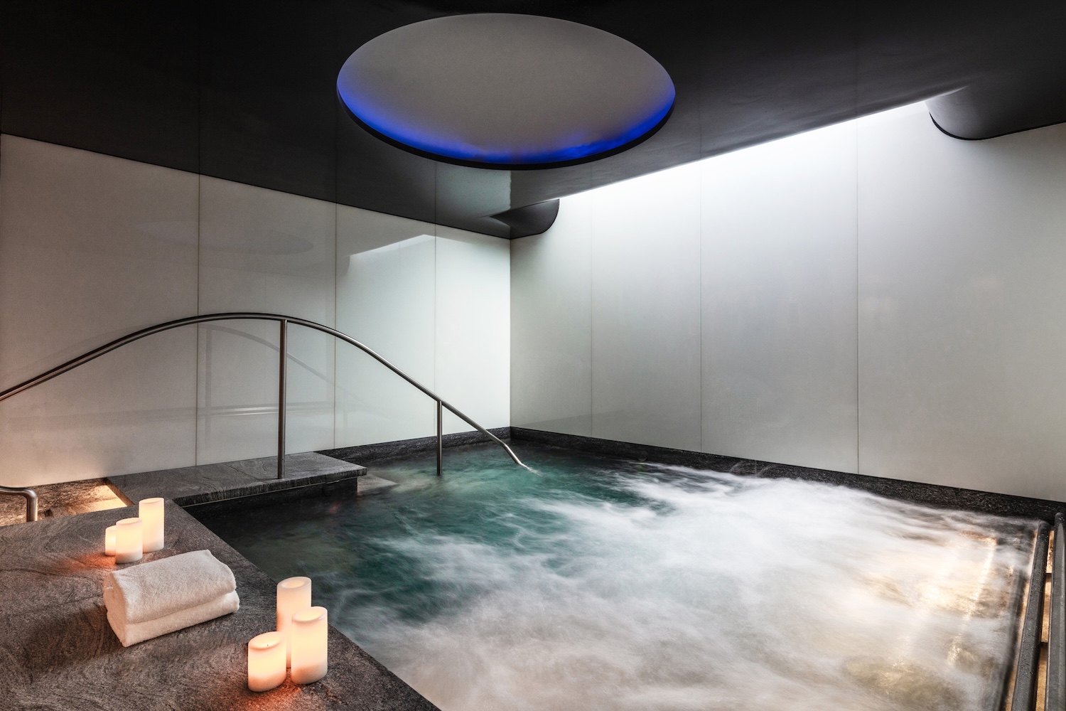 Four Seasons Hotel London at Park Lane Spa