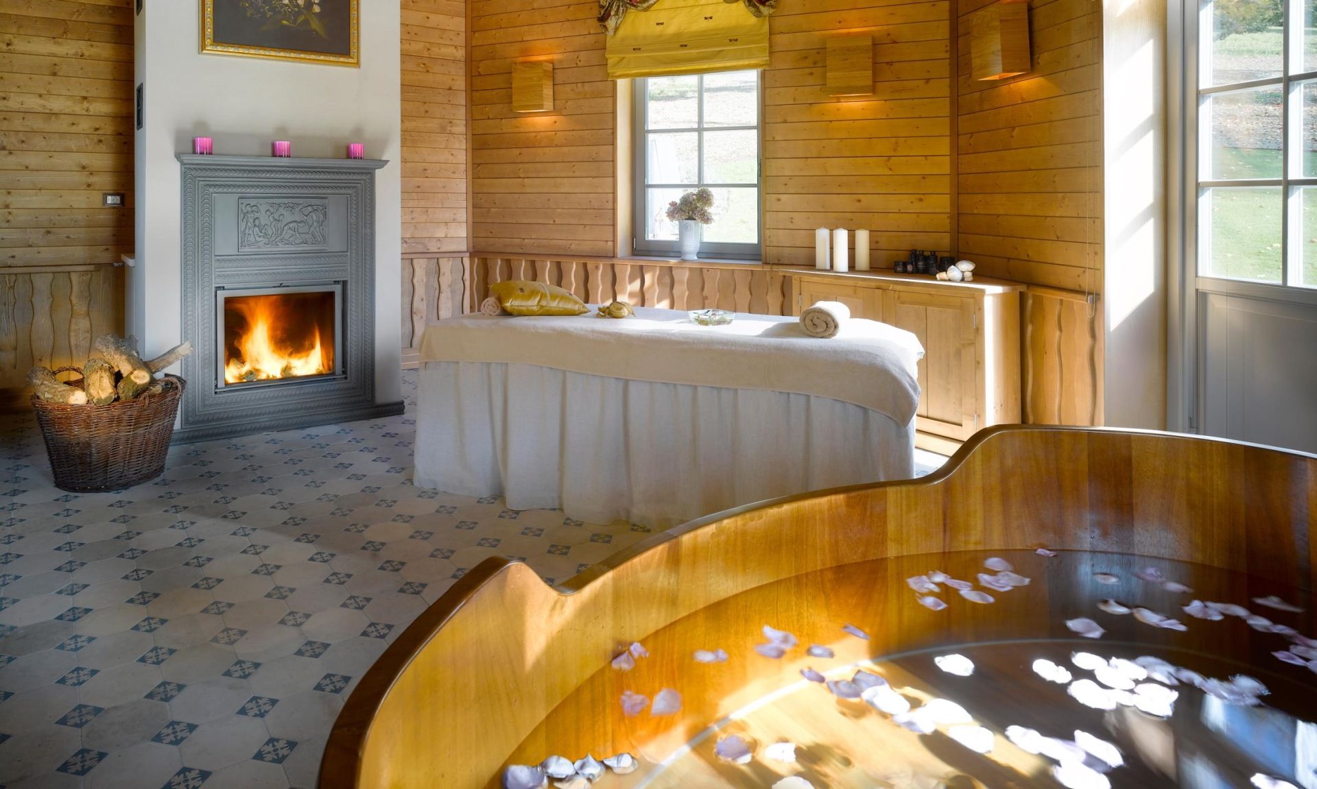 Mcely Bouquet Spa at Chateau Mcely treatment room